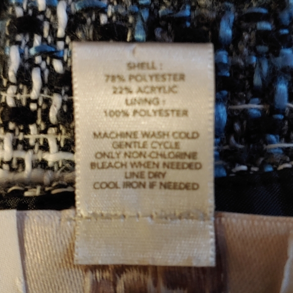 LOFT Side-Zip Tweed Aqua, Black, and White Plaid Skirt, Size 8 - Picture 8 of 9